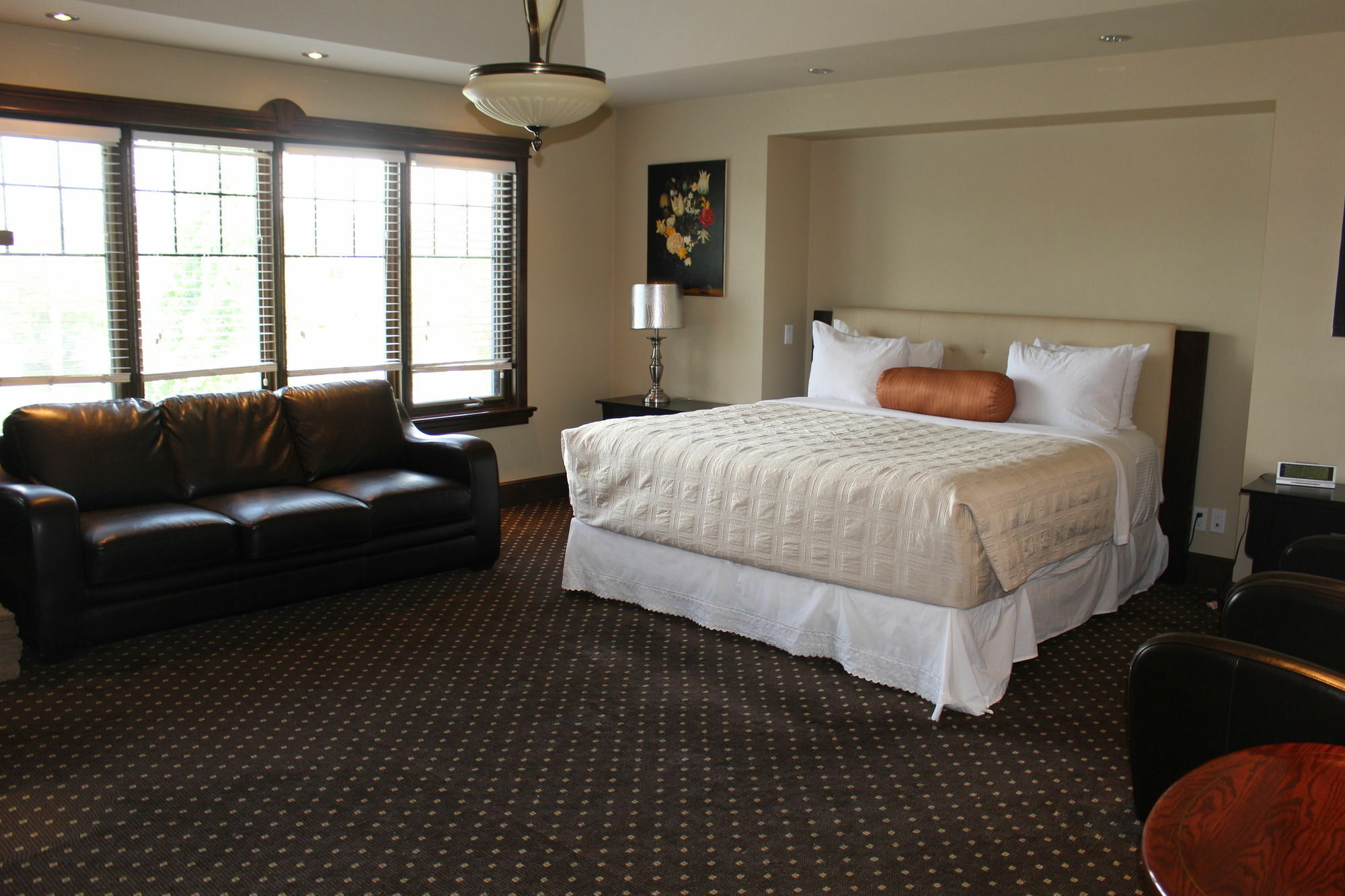 Guest house Westmount River 5*
